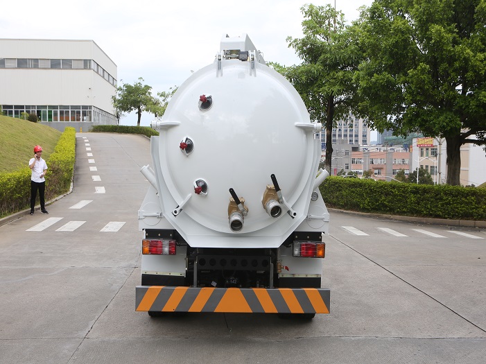 คนเก็บขยะท่อระบายน้ำประเภทดูด – FLM5070GXWQ6